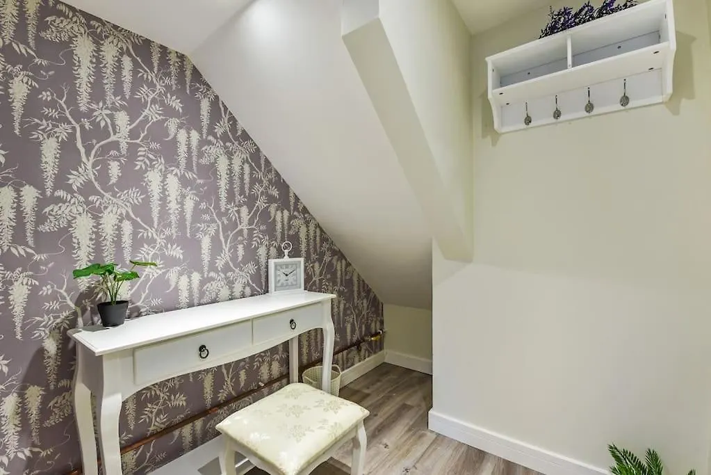 Modern Two-Level Apartment In Pontcanna カーディフ 0*,